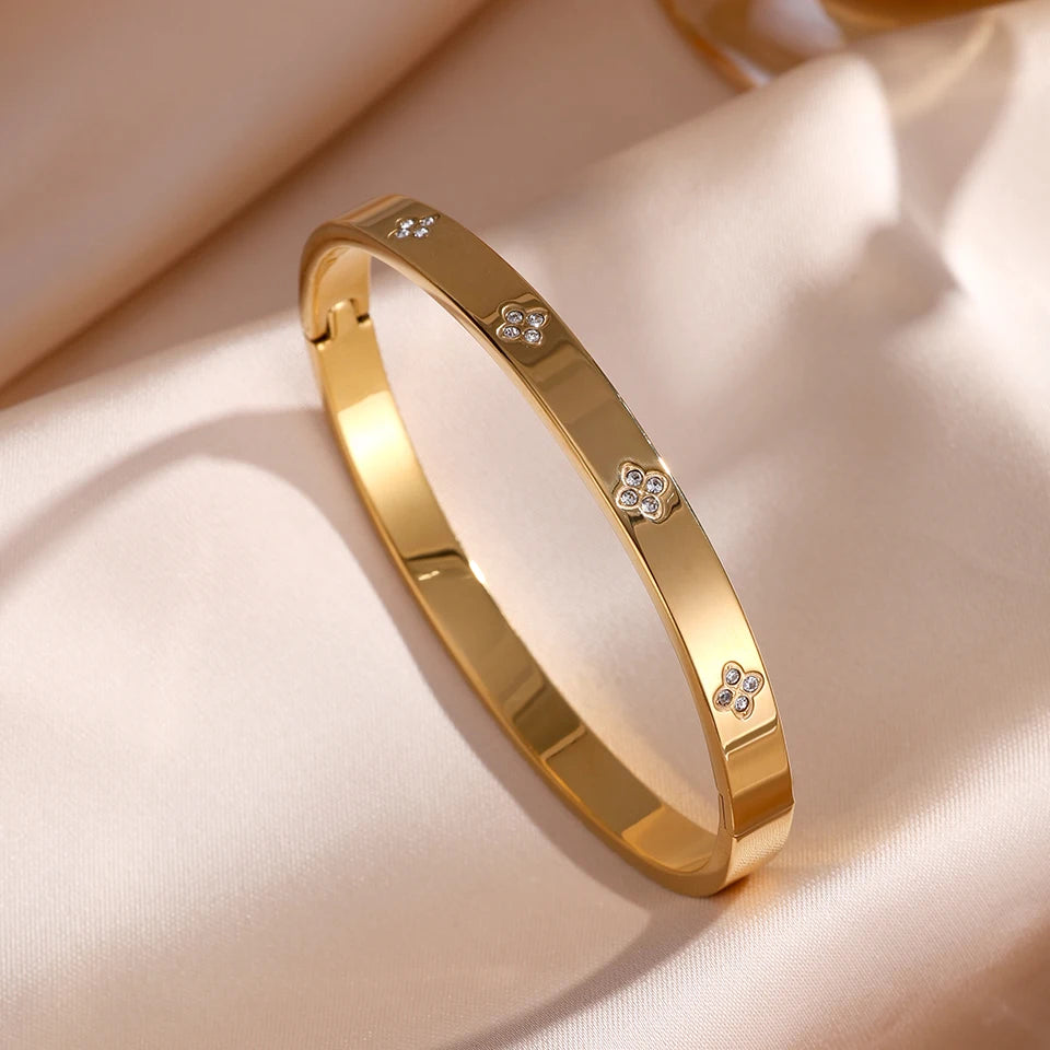 Zircon Spark Bangle