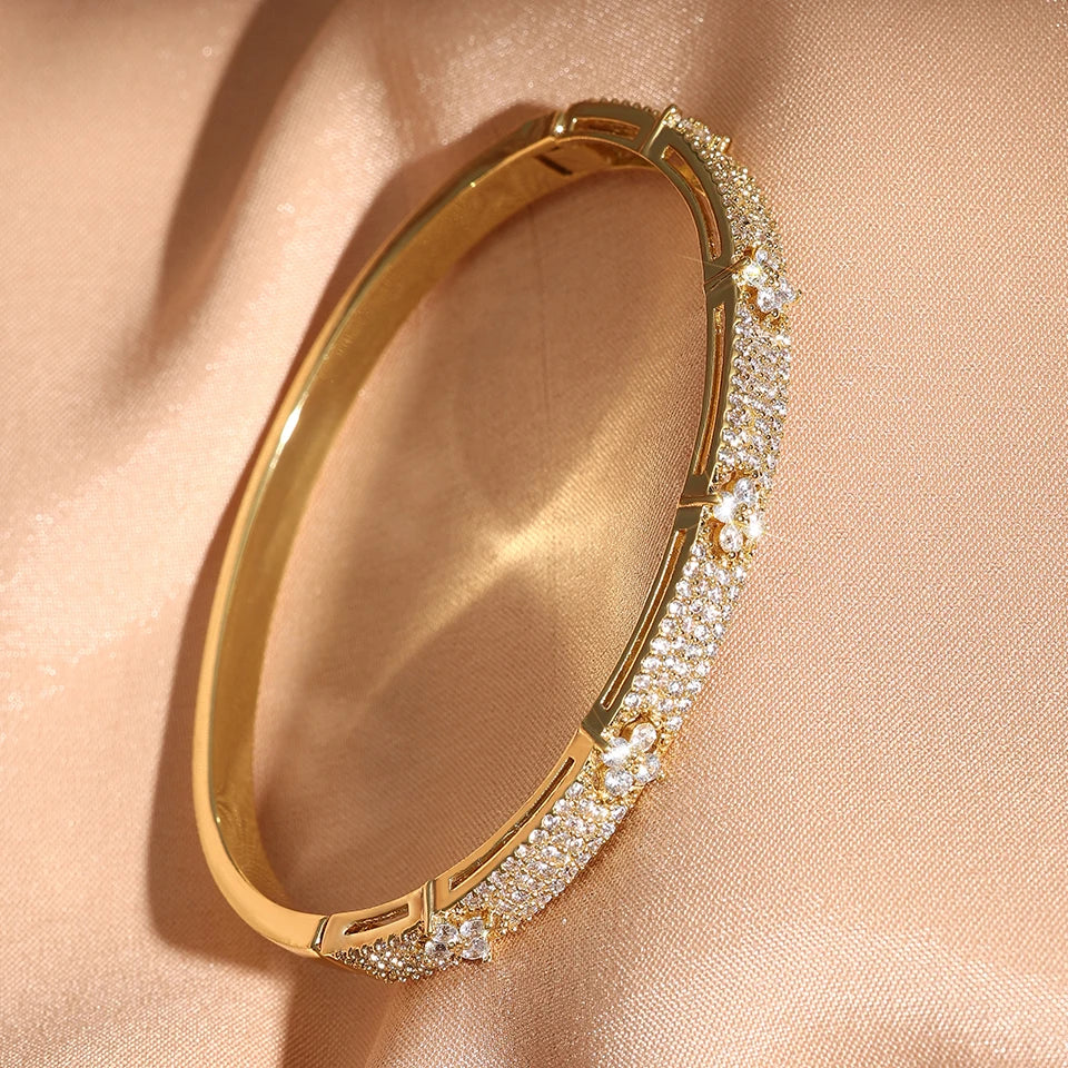 Luxury Zircon Flower Bangle