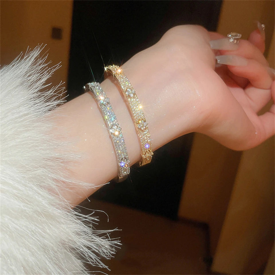 Luxury Zircon Flower Bangle